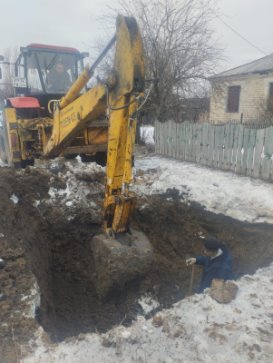 Устранение порыва водяной трассы в с.Калининское.